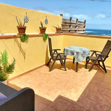 Atico De Carlo Con Vistas Al Mar Y Terraza Corralejo