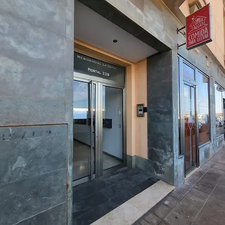 Atico De Carlo Con Vistas Al Mar Y Terraza